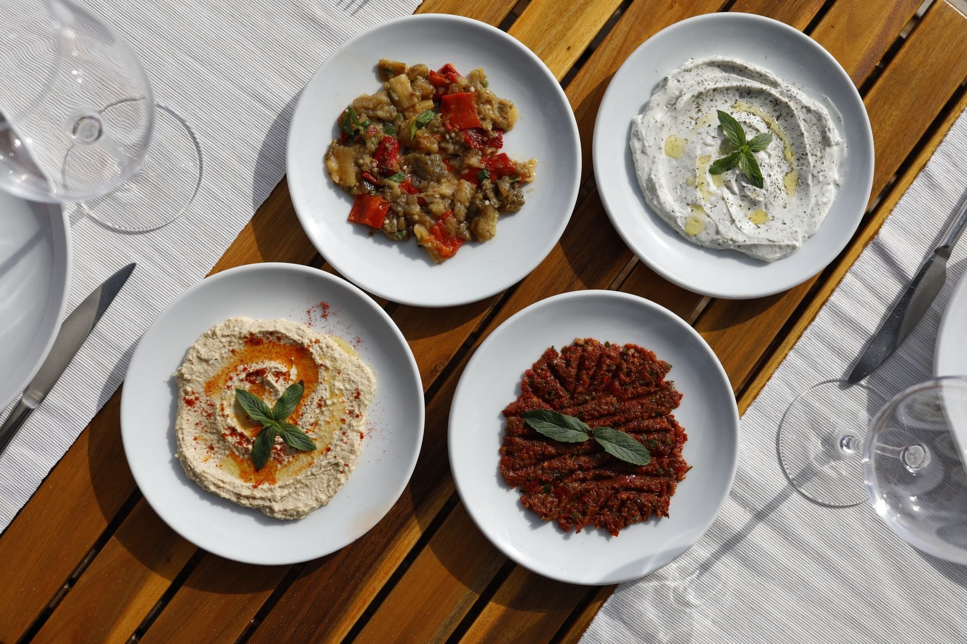 Mezeler — Yüzgeç imza tabağı